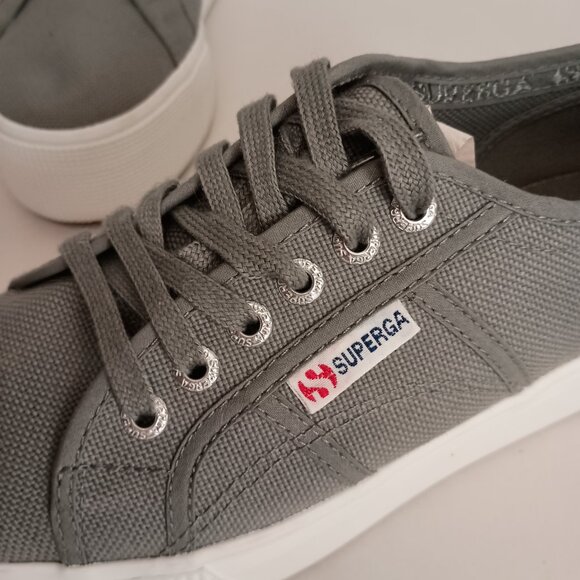 Superga Gray 2 Inch Platform Sneakers Excellent Women’s Size 8 - Picture 8 of 12